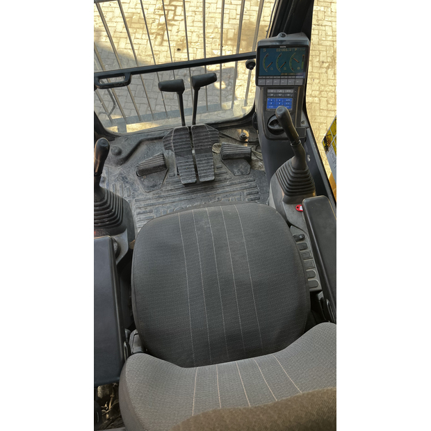 2019 Komatsu PC850-8R1-42302864
