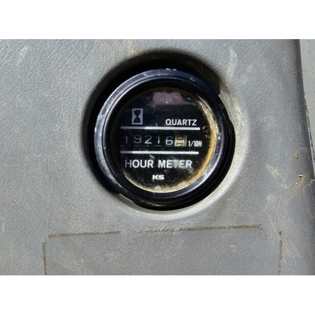 2000 كوبيلكو SK210LC-6-42302893