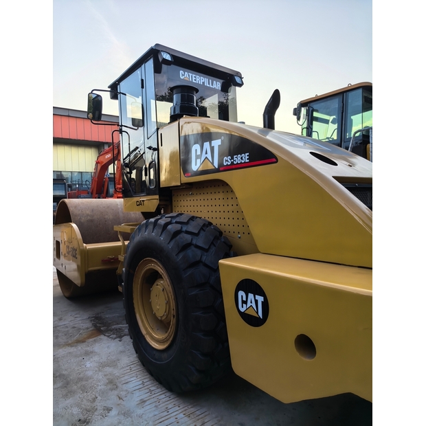 2021 Caterpillar CS683E-42304249