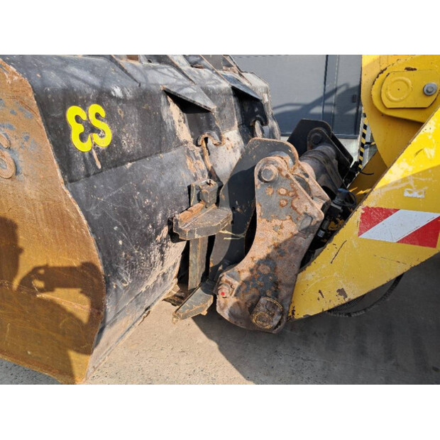 2021 Komatsu WA380-8E0-42304476