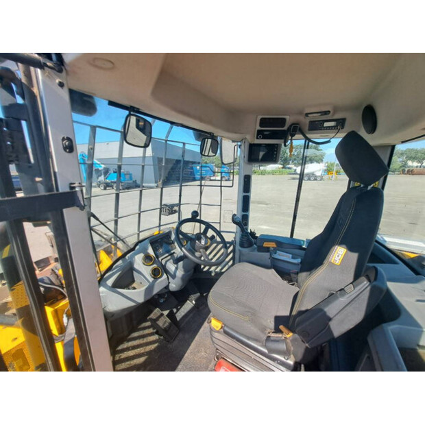 2017 JCB 427ZX-42305066