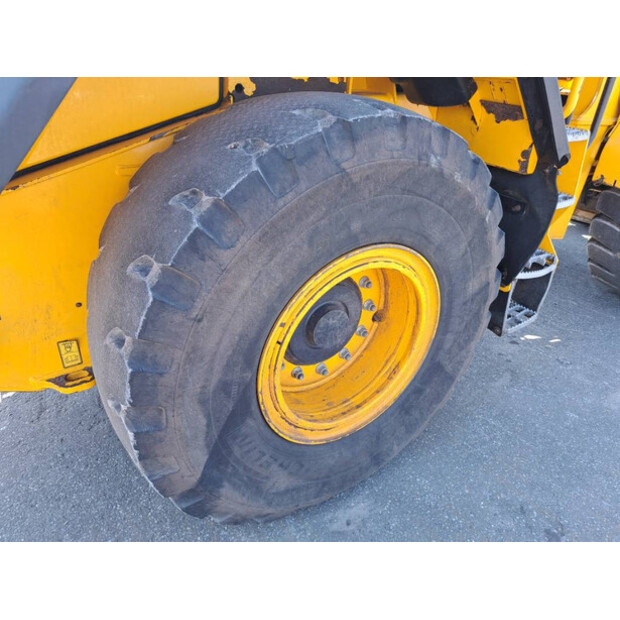 2017 JCB 427ZX-42305072