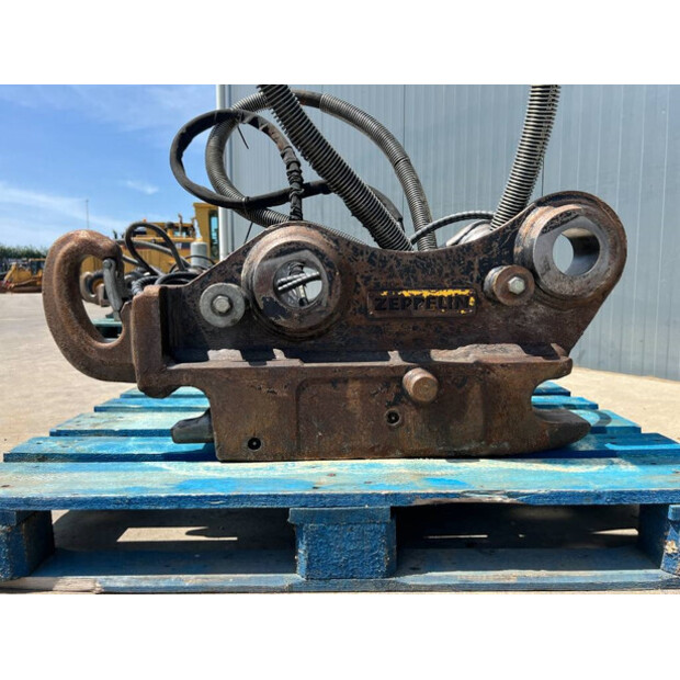 2017 OilQuick OQ70/55-42305497