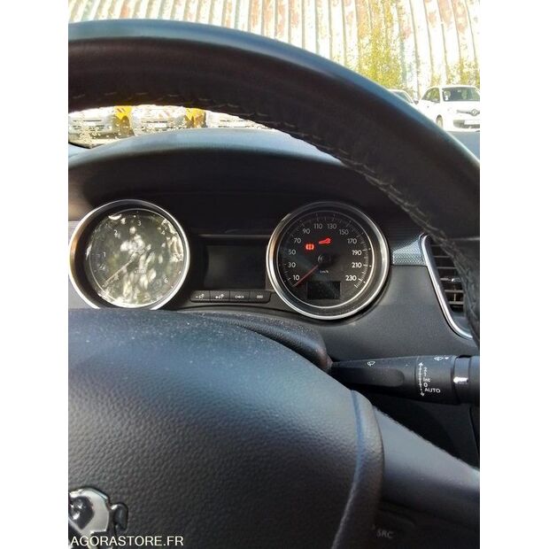 2018 بيجو 508-42318613