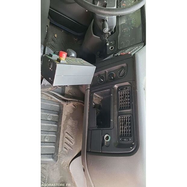 2001 Renault PREMIUM-42318754