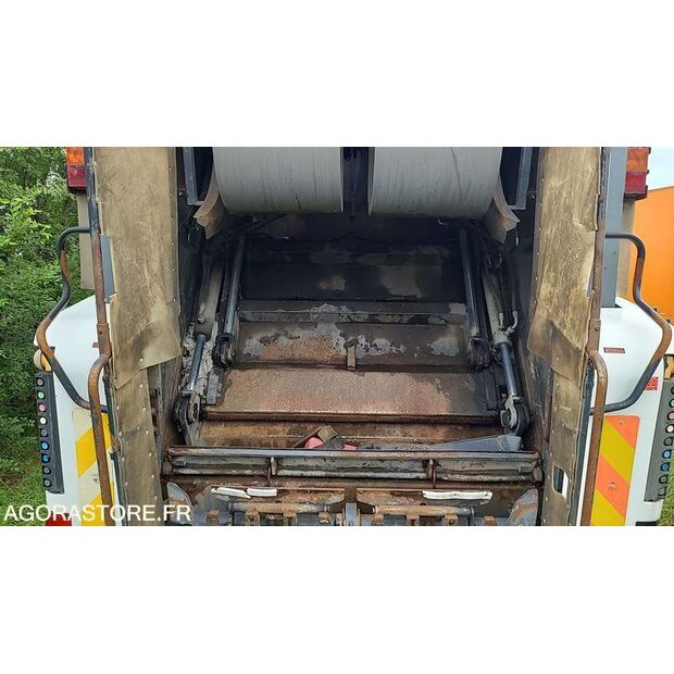 2001 Renault PREMIUM-42318765