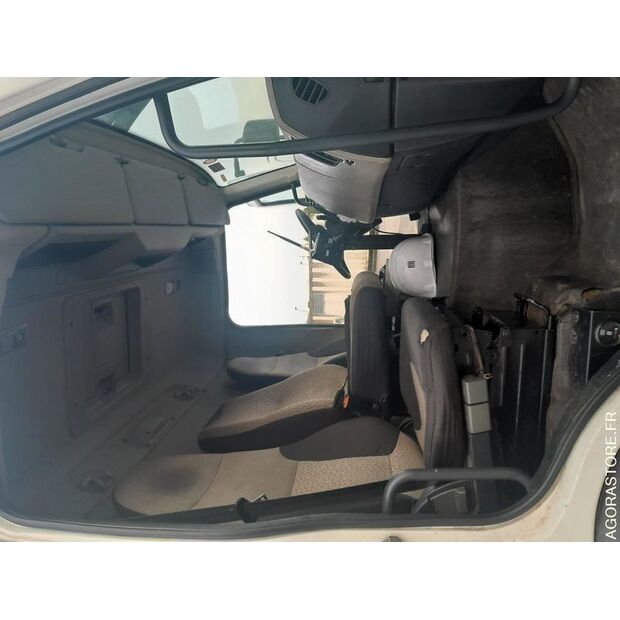 2009 Renault PREMIUM-42318938