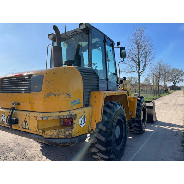2004 Ahlmann AS150-42319419