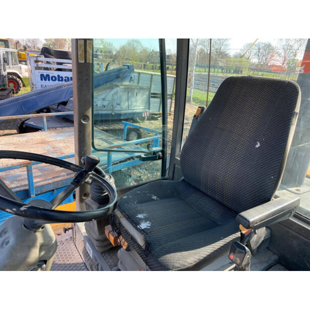 2004 Ahlmann AS150-42319425