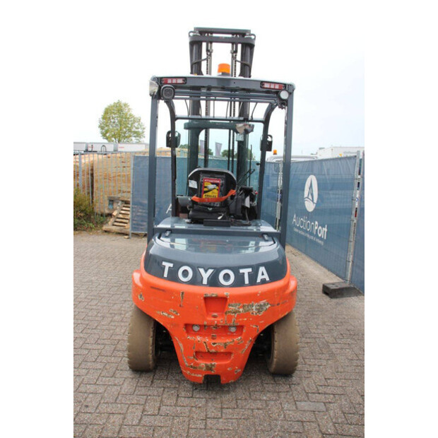 2018 Toyota 8FBMT50-42319950