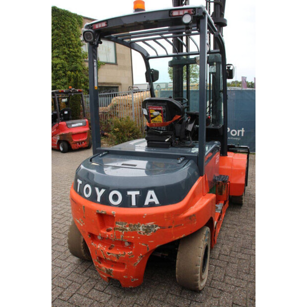 2018 Toyota 8FBMT50-42319951