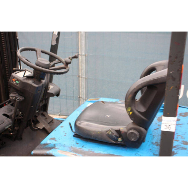 2003 Toyota 5FBE15-42320719