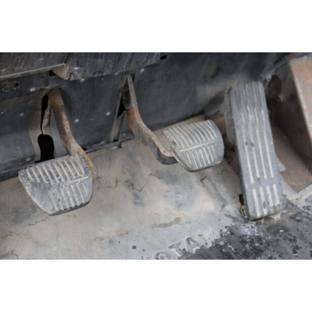2002 Toyota 02-7FDF30-42321298