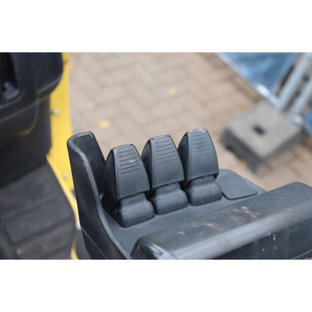 2006 Hyster H2.5FT-42322929
