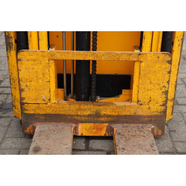Jungheinrich E C12-42323352