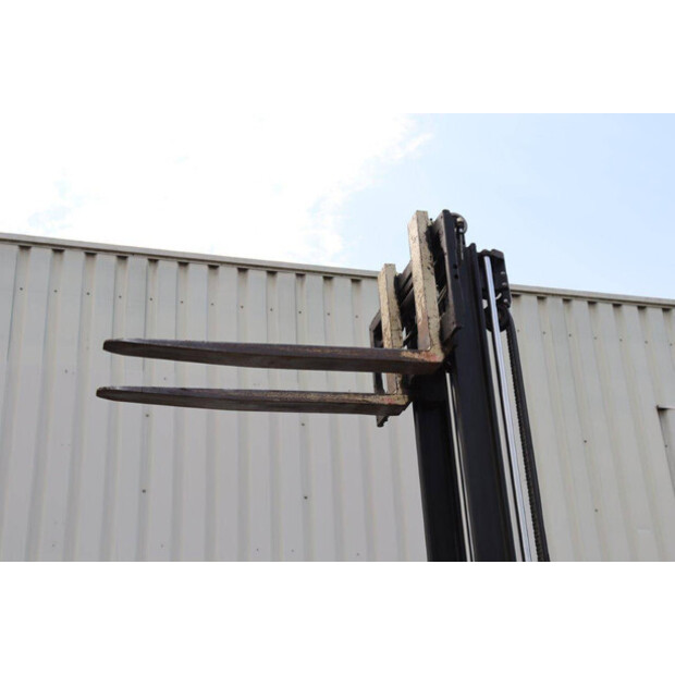 2013 Yale GLP30VX-42324031