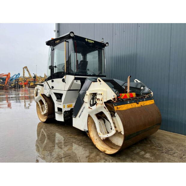 2015 BOMAG BW151AD-5-42325568