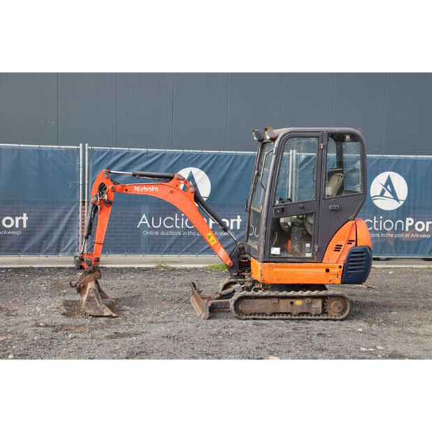 2004 KUBOTA KX 418-42326652