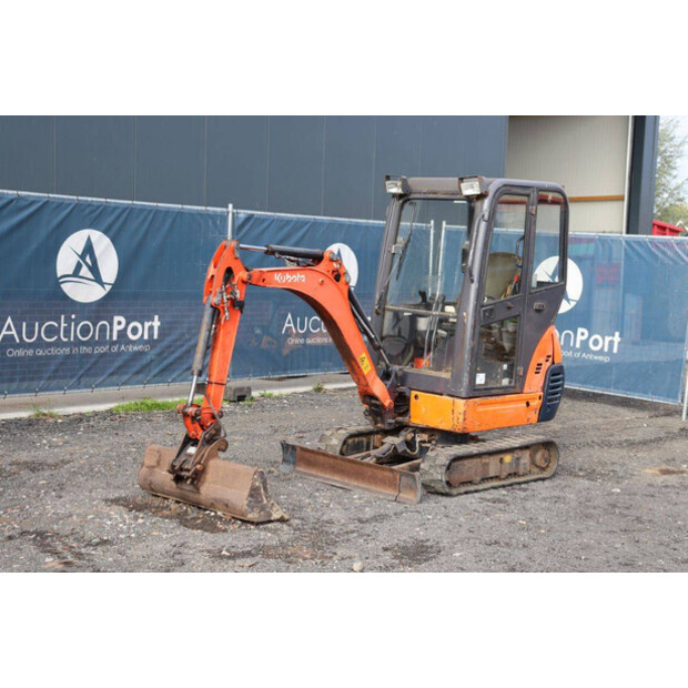 2004 KUBOTA KX 418-42326660