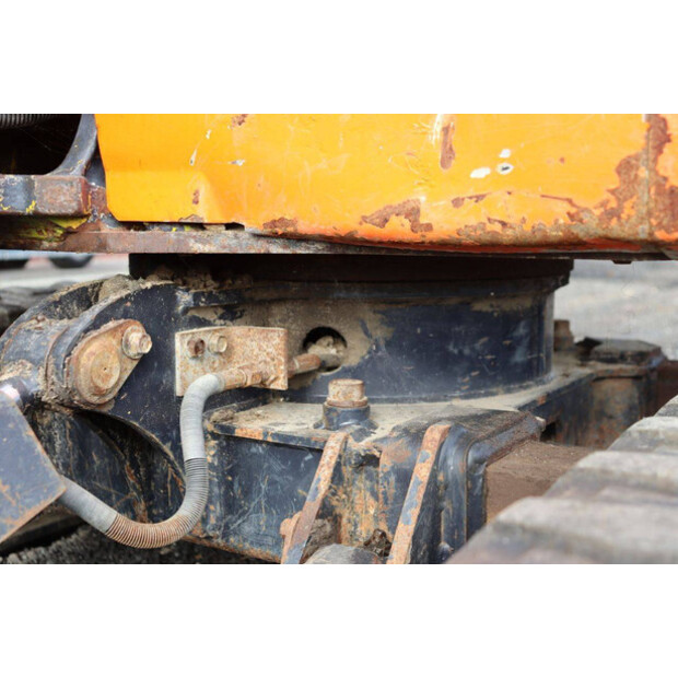 2004 KUBOTA KX 418-42326669