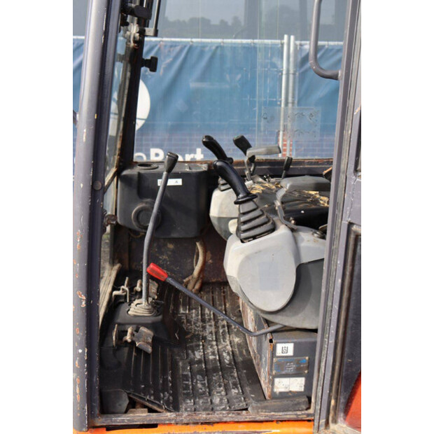 2004 KUBOTA KX 418-42326675