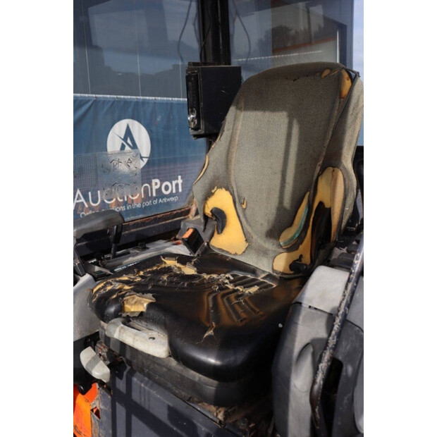 2004 KUBOTA KX 418-42326676