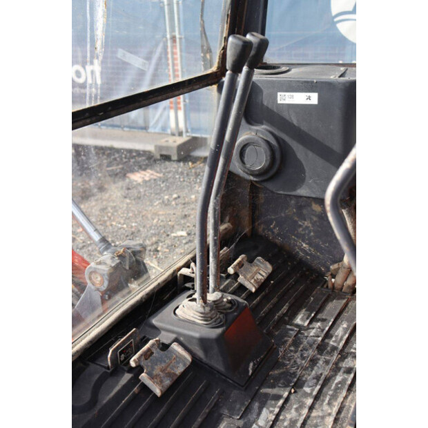 2004 KUBOTA KX 418-42326677