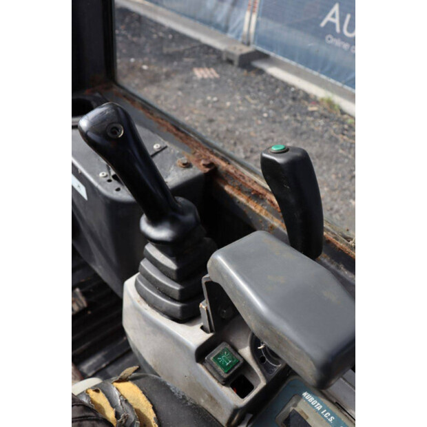 2004 KUBOTA KX 418-42326679