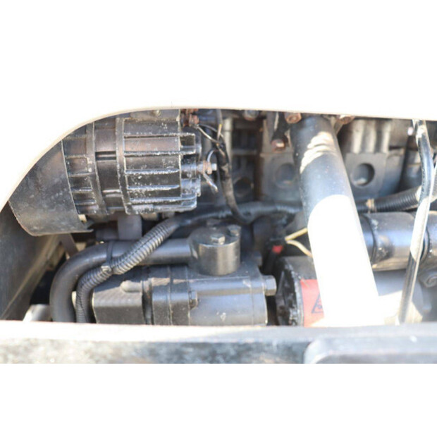 2004 Eurotrac F25-II-42326818