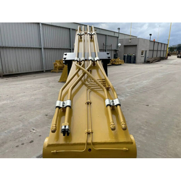 2025 Caterpillar 323F-42326868