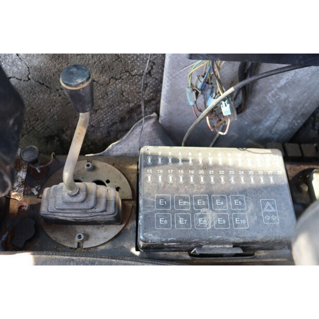 1997 SCHAEFF HML 41-42327000