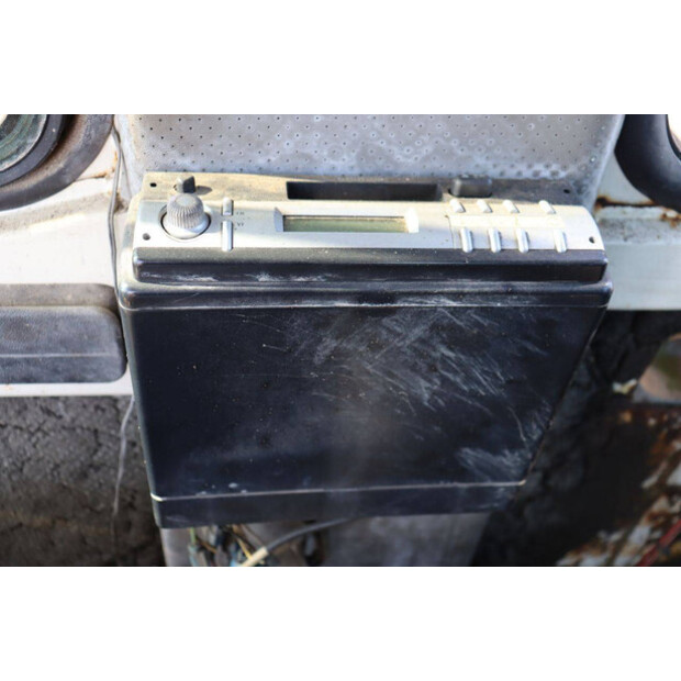 1997 SCHAEFF HML 41-42327001