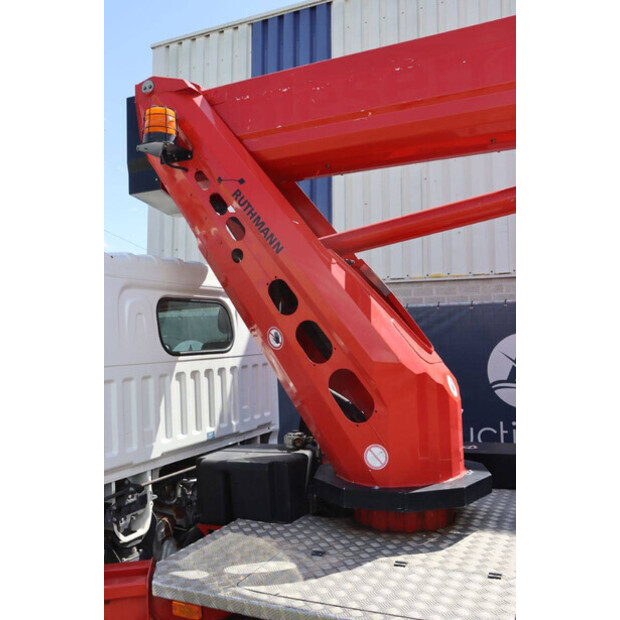 2015 NISSAN Cabstar 35.12-42328063