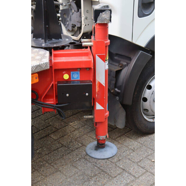 2015 NISSAN Cabstar 35.12-42328071