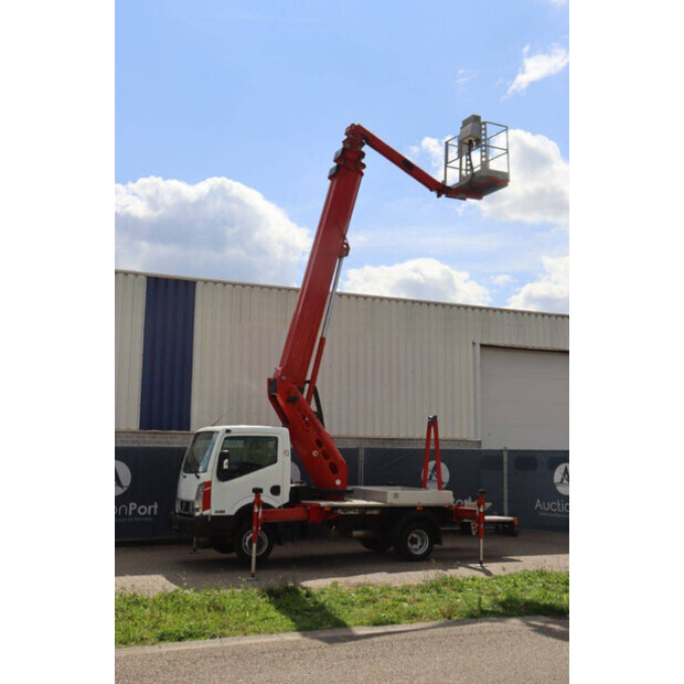 2015 NISSAN Cabstar 35.12-42328105