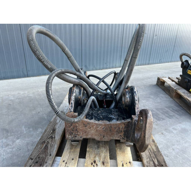 2018 OilQuick OQ65-42328126
