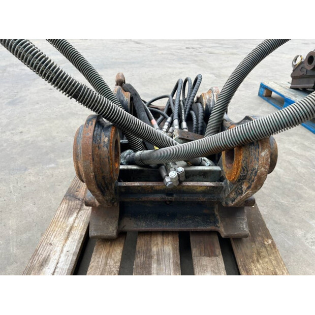 2018 OilQuick OQ70/55-42328225