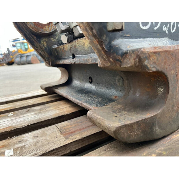 2018 OilQuick OQ70/55-42328235