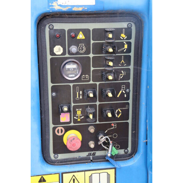 2007 جيه ال جي M400AJPN-42328669