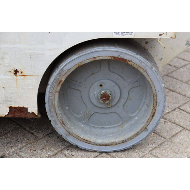 2012 Genie GS-2046-42329185