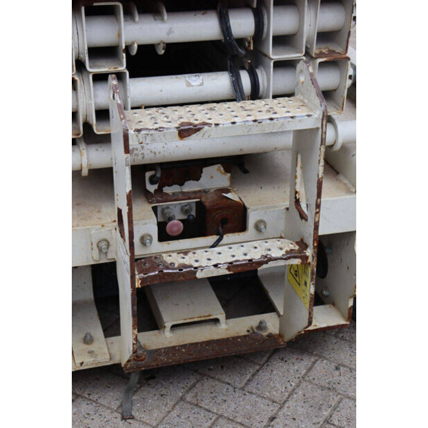 2012 Genie GS-2046-42329188