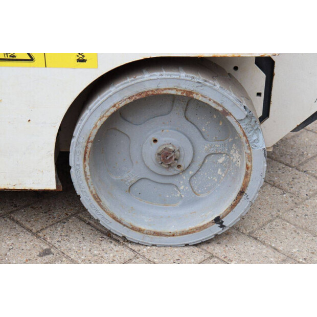 2013 Genie GS-2032-42329242