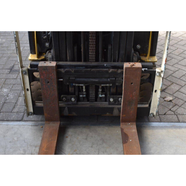 2016 Yale ERP16VF-42330185