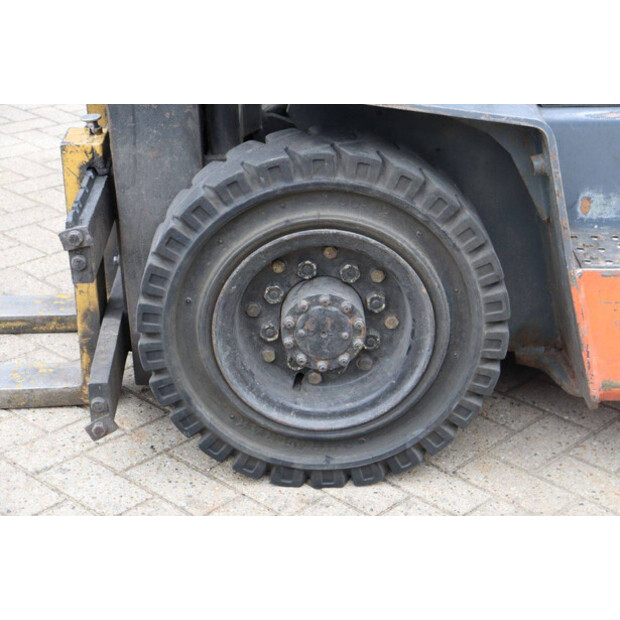 1993 Toyota 42 5FG20-42330938