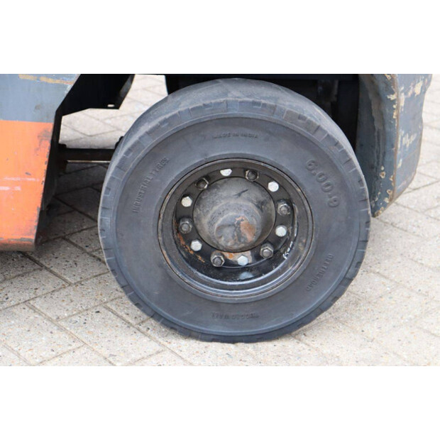 1993 Toyota 42 5FG20-42330939