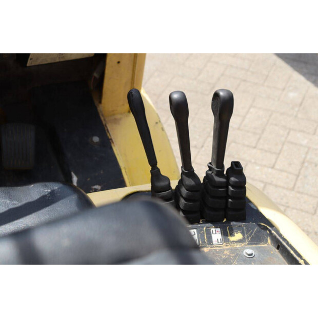 1995 Hyster H2.50XM-42331410