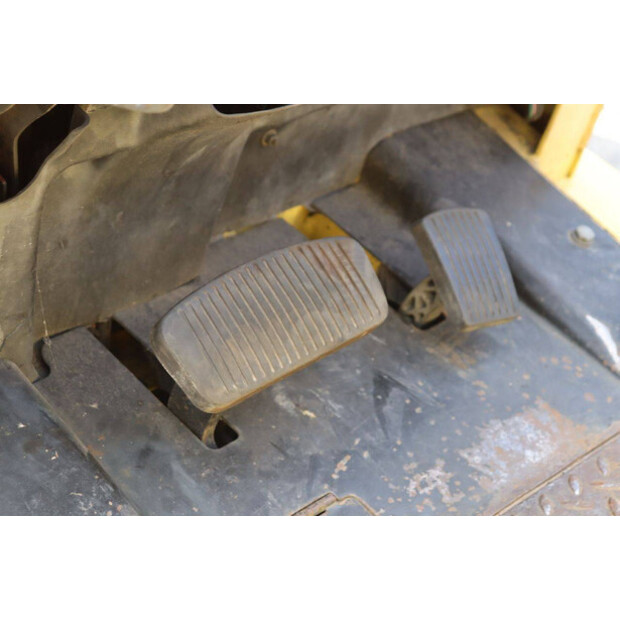1995 Hyster H2.50XM-42331411
