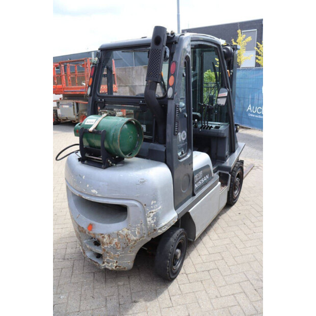 2005 NISSAN UD02A25PQ-42331522