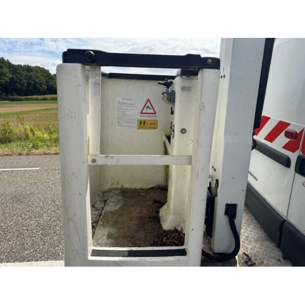 2008 Renault Master 2.5DCi-42332478