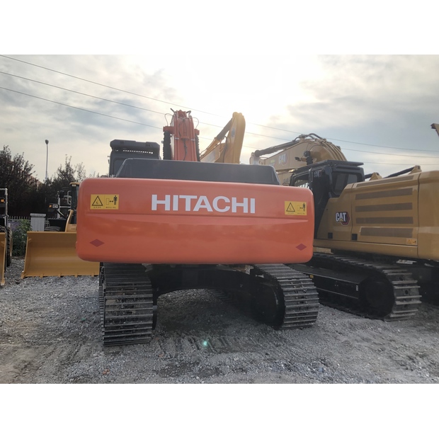 2019 Hitachi 240-42332681